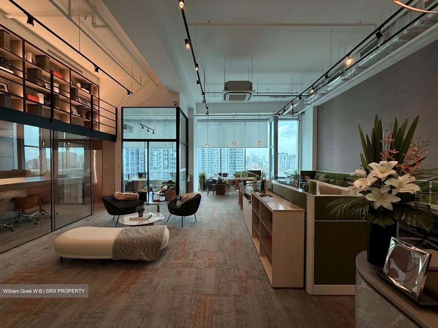 Arc 380 (D8), Office #572566881